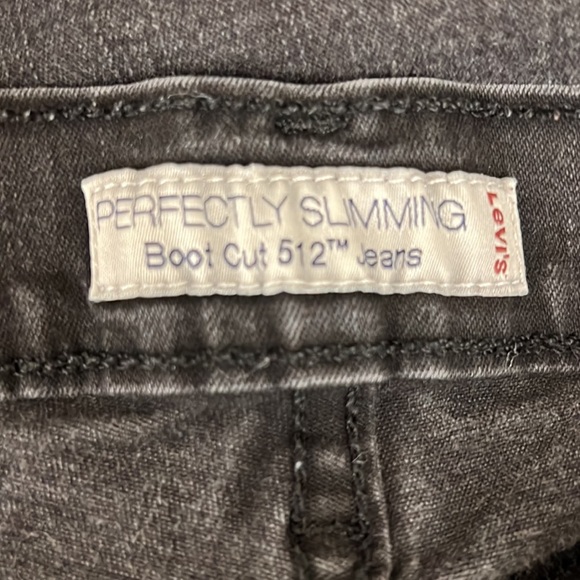 Levi’s ladies shorts - Picture 11 of 12